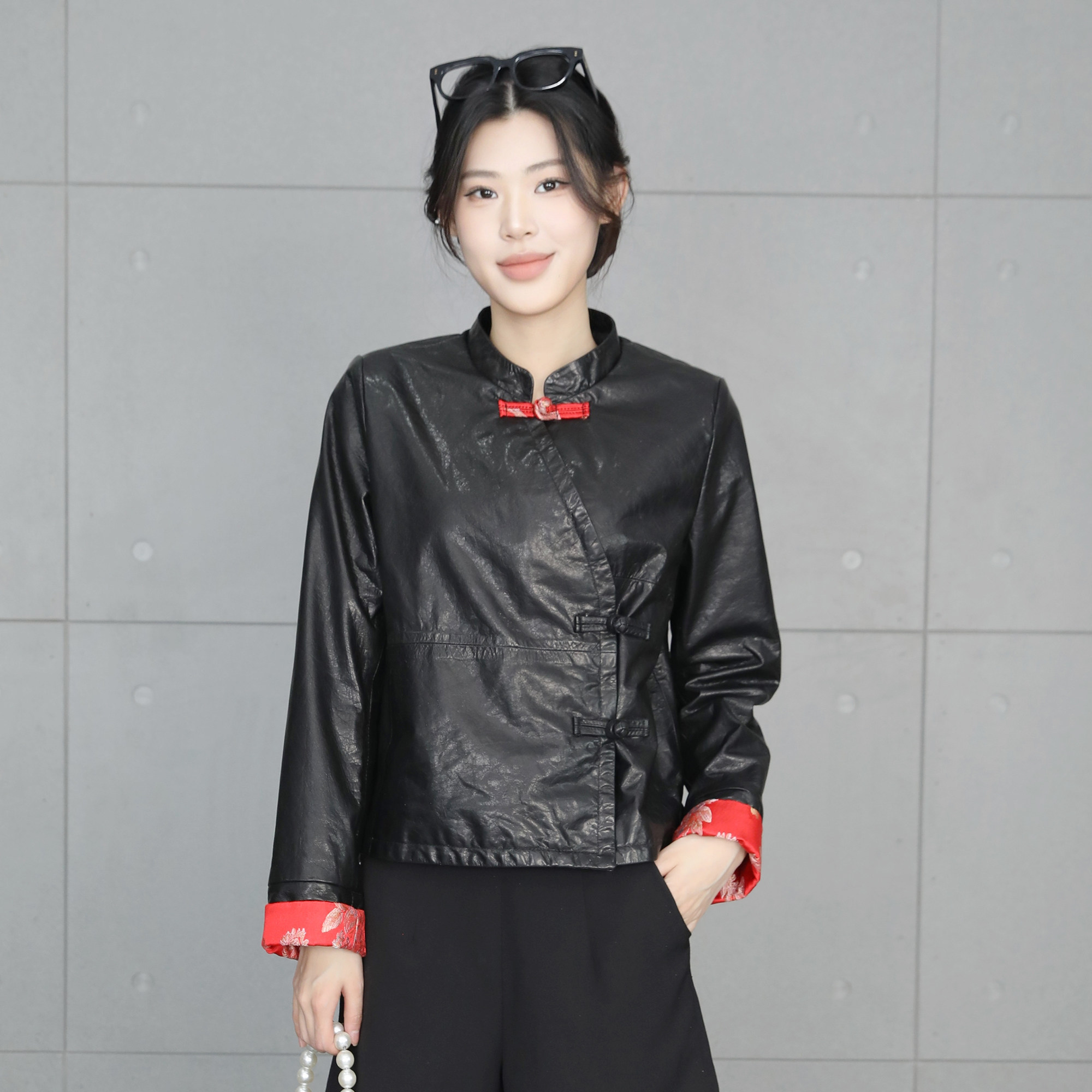新中式油蜡皮立领盘扣显瘦皮衣女