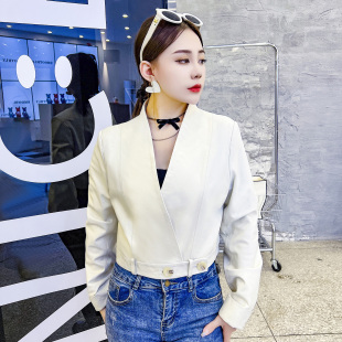 皮衣女短款2025年秋季新款真皮长袖V领夹克绵羊皮白色修身短外套