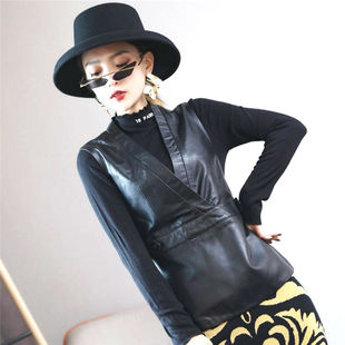 修身马甲女2025秋季新款绵羊皮外穿坎肩真皮短款V领黑色百搭外套