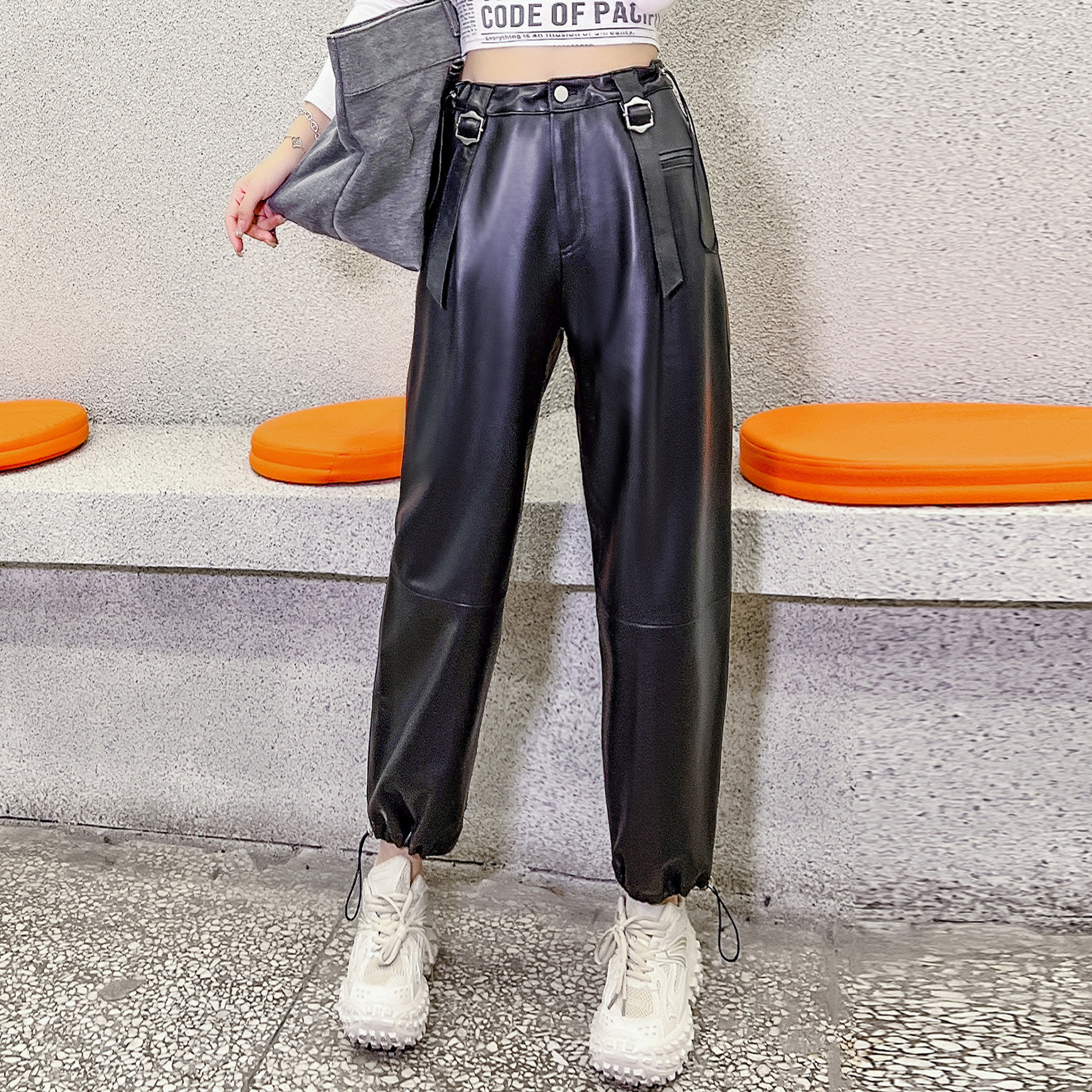休闲裤女2025年秋季新款绵羊皮黑色皮裤松紧腰长裤真皮宽松哈伦裤