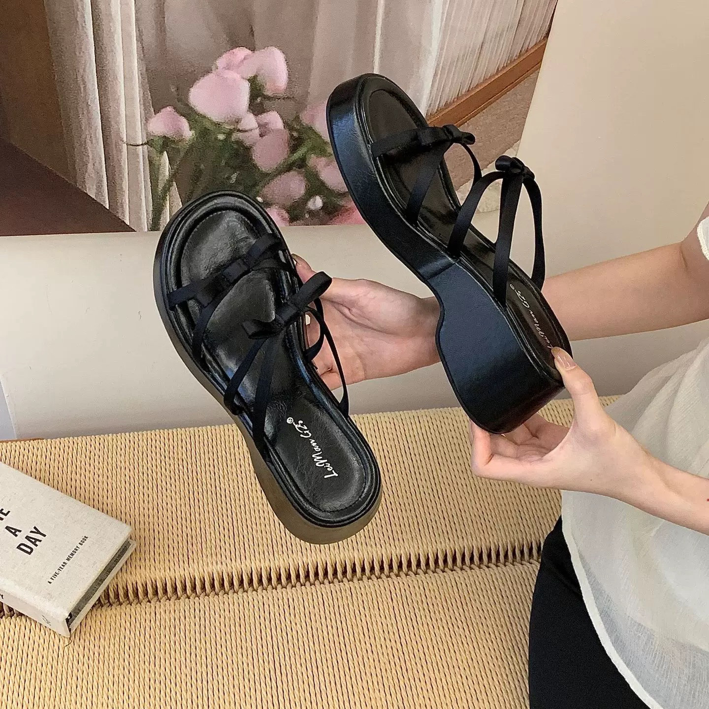 2918-2~2026年夏季新款蝴蝶结露趾松糕厚底坡跟凉拖鞋女外穿