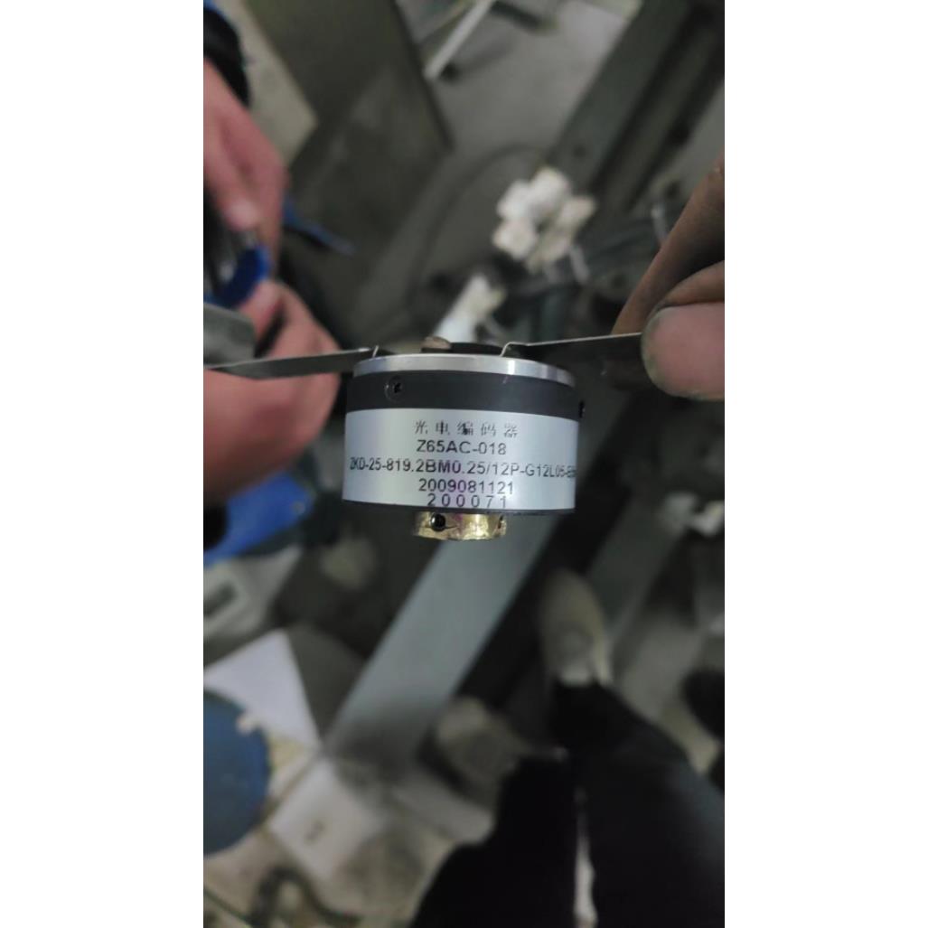 电梯光栅旋转编码器Z65AC-018光电增量主机内密控编码器适用三菱