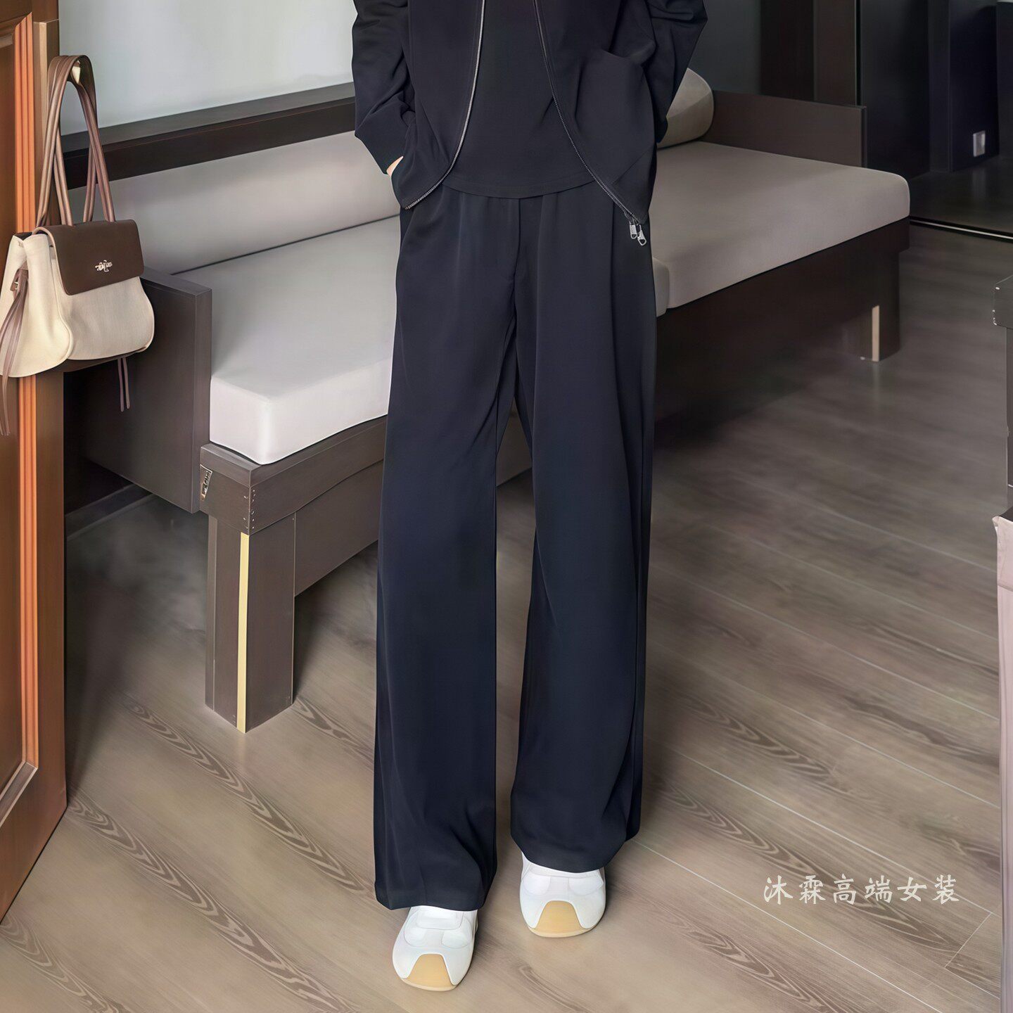 阳龙2026秋冬新款宽松大码修身百搭显瘦胖M休闲运动女裤B26-9013