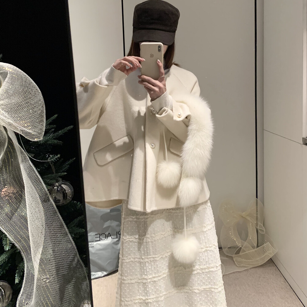 千金风A字显瘦圆领毛呢外套女