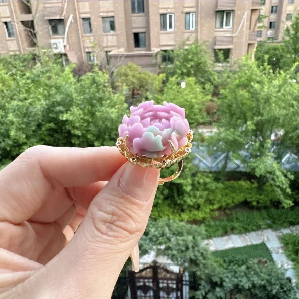 新款七彩盐源玛瑙(牡丹花)戒指双面雕刻牡丹花时尚毛衣链轻奢风