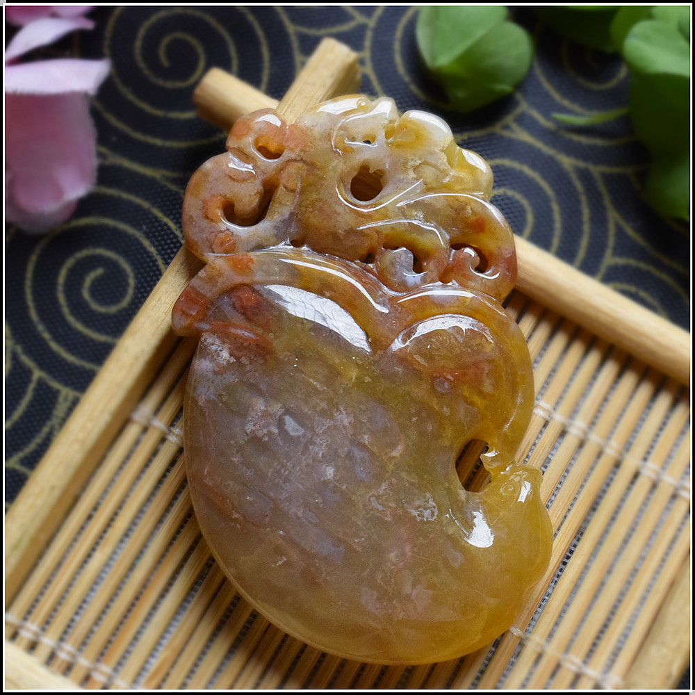 【臻品】天然珊瑚玉吊坠 彩冰果冻料 彩色全玉化珊瑚玉吊坠雕件
