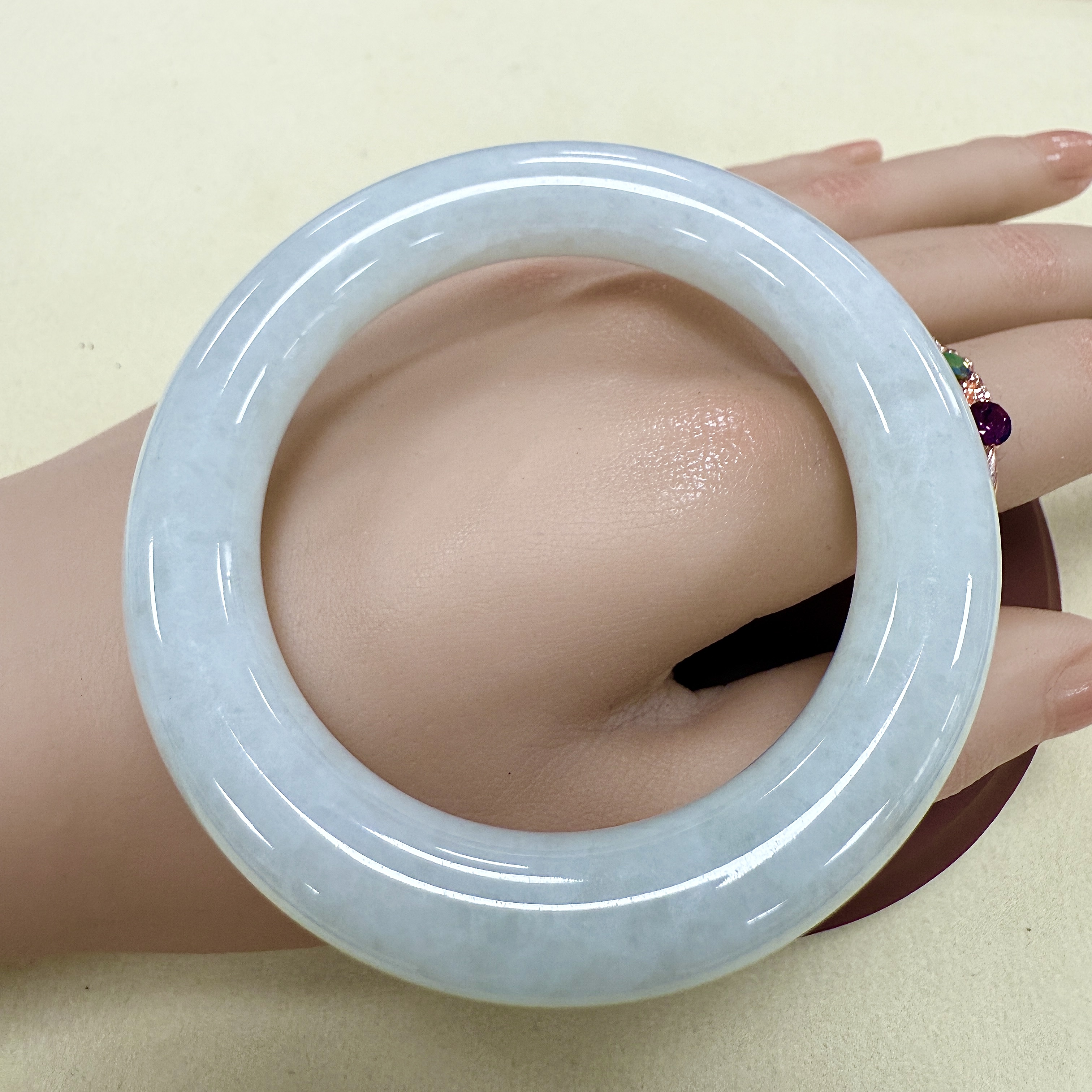 天然缅甸A货翡翠手镯冰糯种白月光胖53圈口圆条美人镯一物一拍046