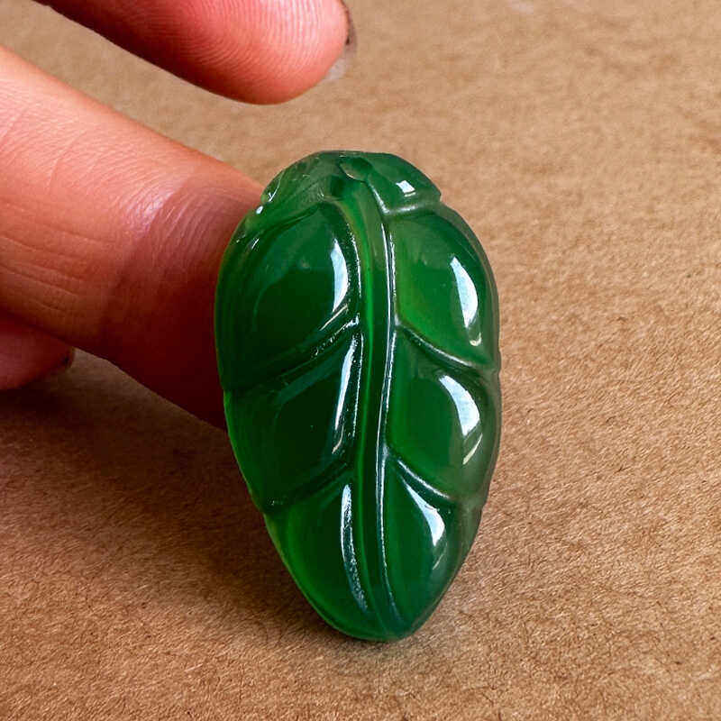 天然真品绿玉髓树叶吊坠男女绿玛瑙金枝玉叶项链叶子挂坠女友礼物,珠宝/钻石/翡翠,颈饰,淘宝优惠券,粉丝福利购,淘宝优惠卷