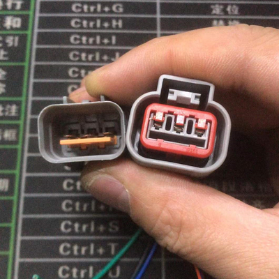 适用于现代朗动ix35索纳塔名图途胜机大灯链接传感器插头全新