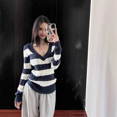 【绵羊绒】蓝白条纹v领长袖针织衫秋季修身毛衣弹力撞色打底上衣