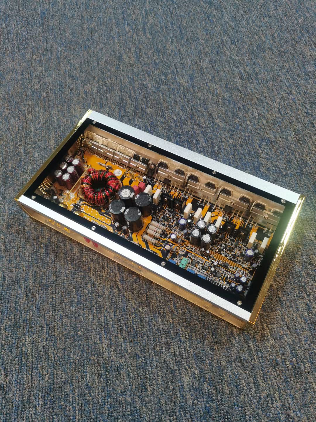 汽车音响改装AB类单路功放低音炮功放600瓦推双磁双音圈喇叭