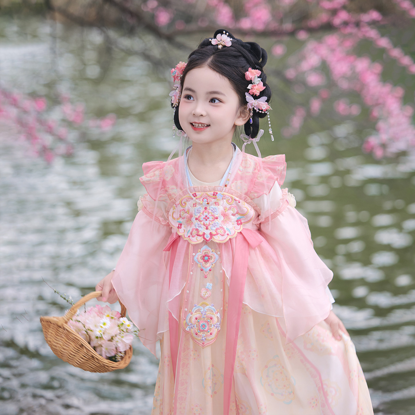 旗铂汉服女童春装2026新款唐装图片