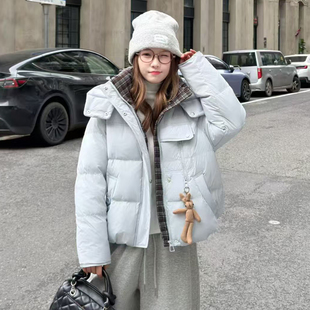 拼接连帽羽绒服女短款冬季韩版宽松休闲设计感小兔子保暖鸭绒外套