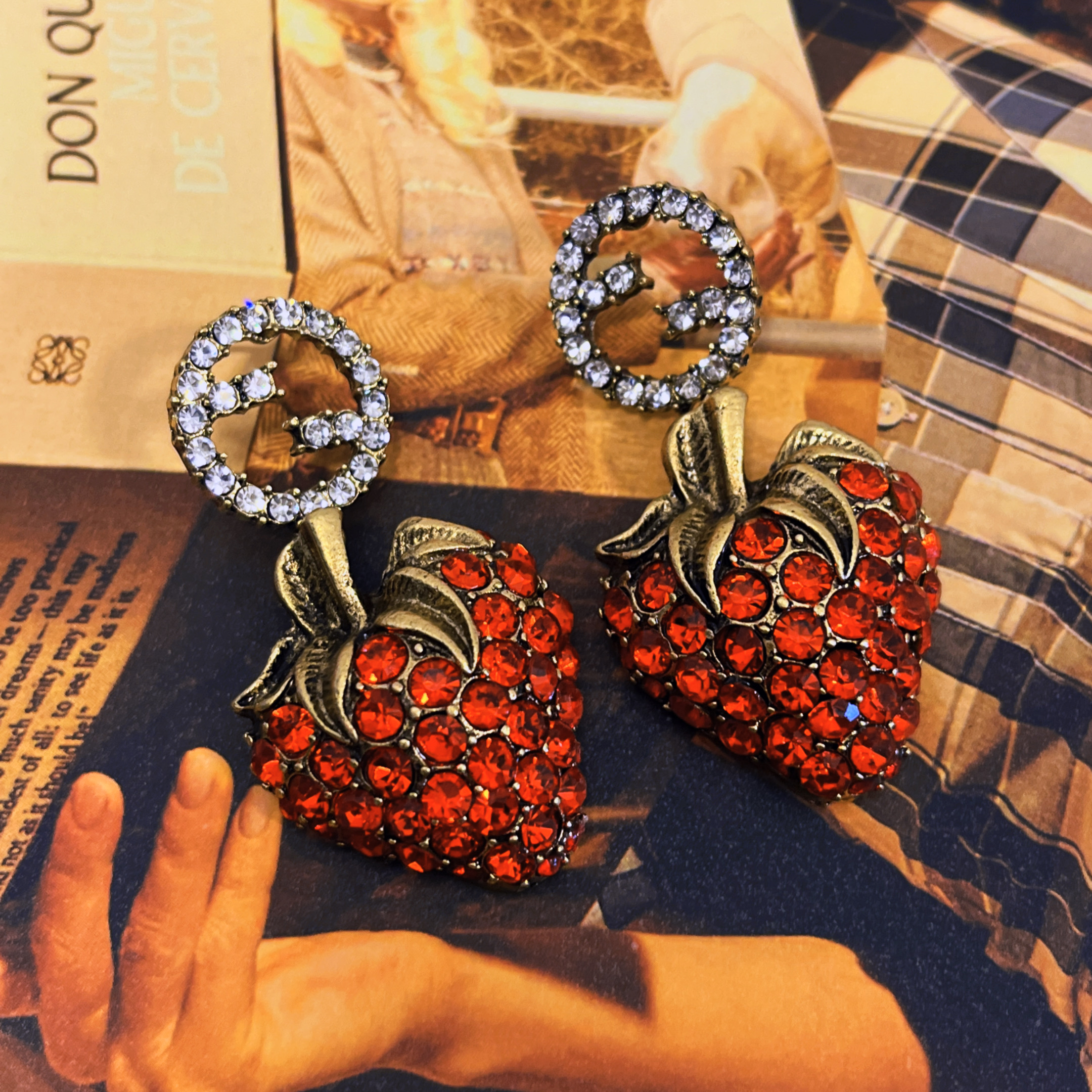 中古vintage饰品银针镶钻草莓耳环轻奢复古气质耳坠个性独特耳饰