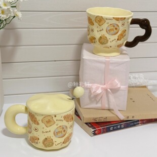 ins可爱面包陶瓷带盖勺马克杯高脚杯办公室家用大容量水杯送礼