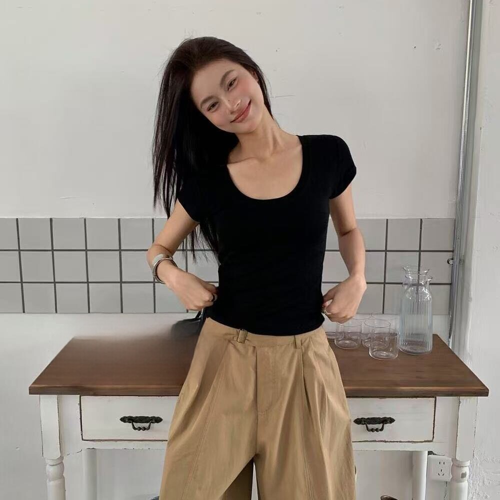 夏季简约U领短袖修身显瘦T恤