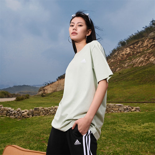 阿迪达斯男女装休闲运动短袖T恤