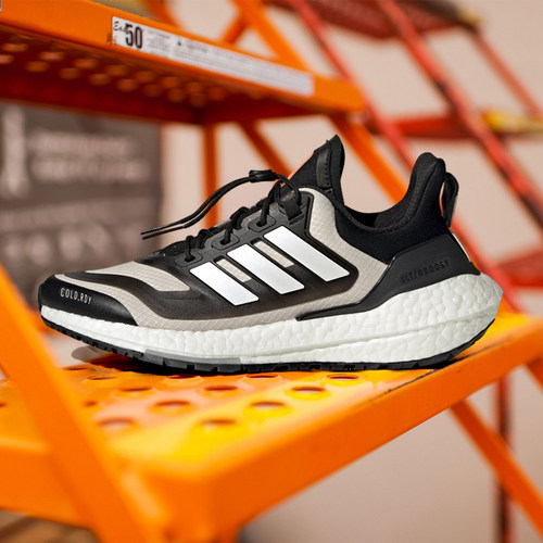 阿迪达斯女ULTRABOOST22跑步鞋