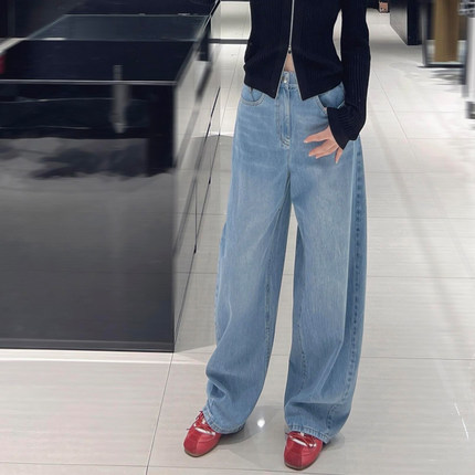 依衣阿家510084新款INS风高腰女阔腿裤宽松牛仔裤时尚深秋弯刀裤