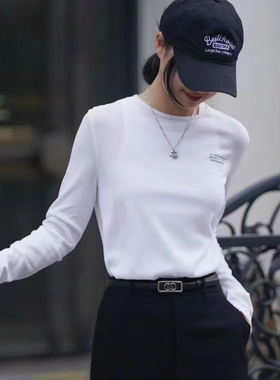 依衣阿家538016新款休闲简约百搭舒适透气圆领长袖字母印花针织衫