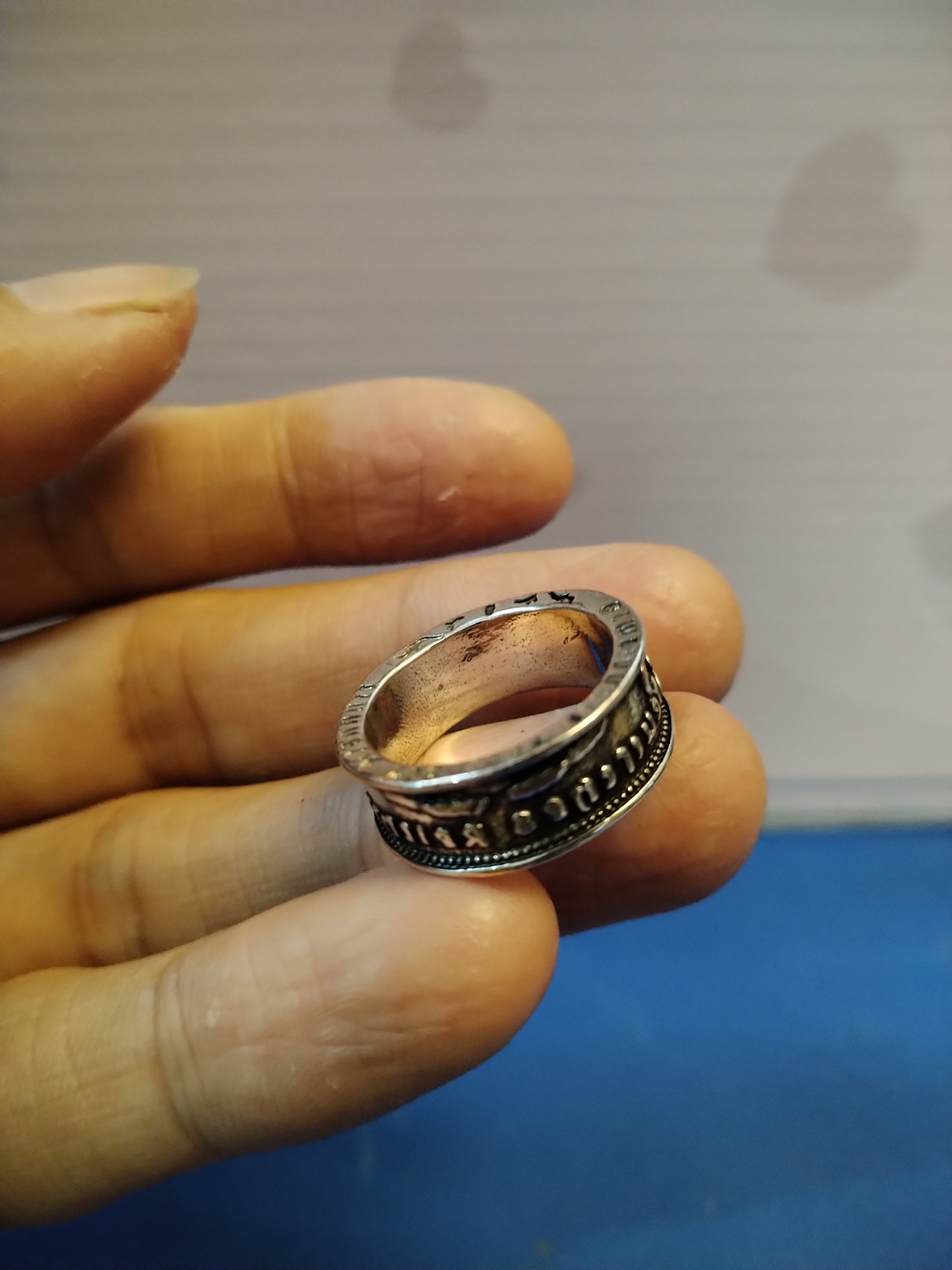 戒指男款复古做旧镀银六字真言戒指男款转运珠手饰情侣女情人