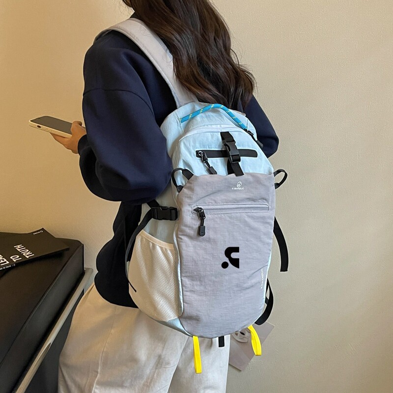 品牌正品2026新款户外双肩包男女防泼水轻量化登山包学院风电脑包