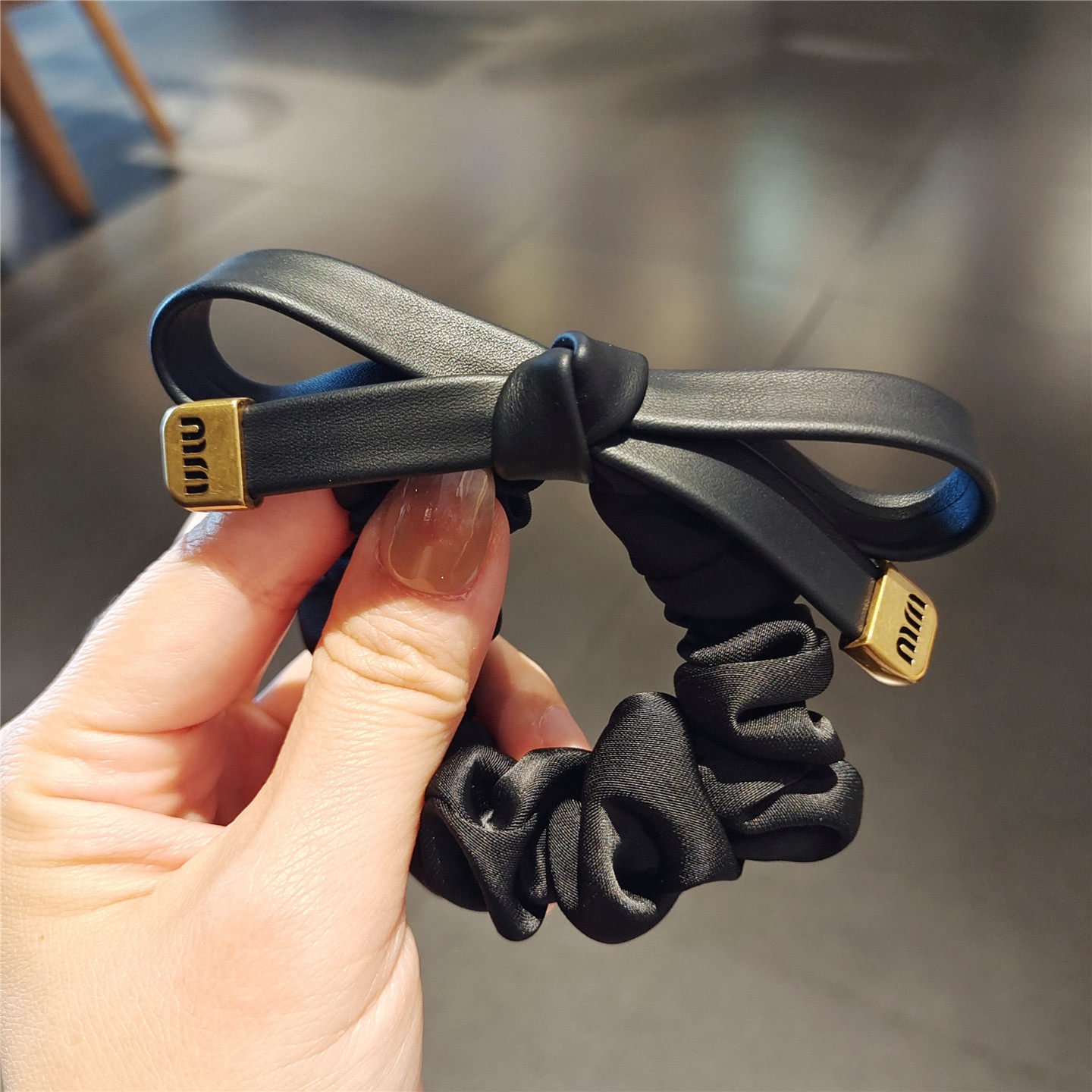 韩国新款皮质蝴蝶结发圈