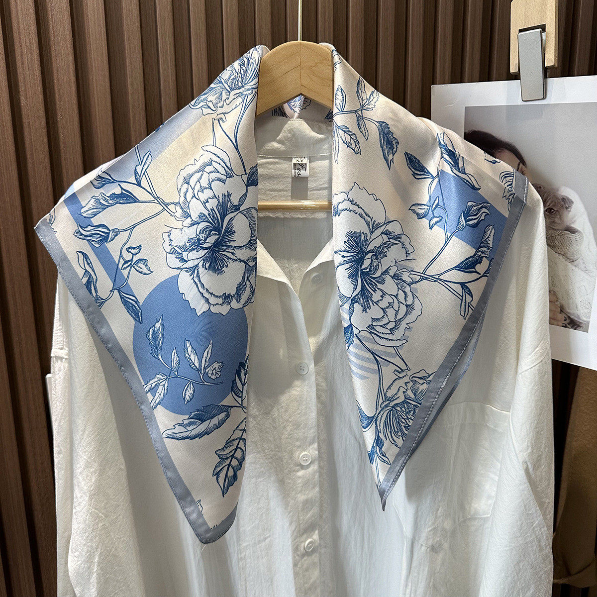 气质优雅蓝色花卉真丝丝巾女秋冬季护颈保暖小领巾100%桑蚕丝方巾