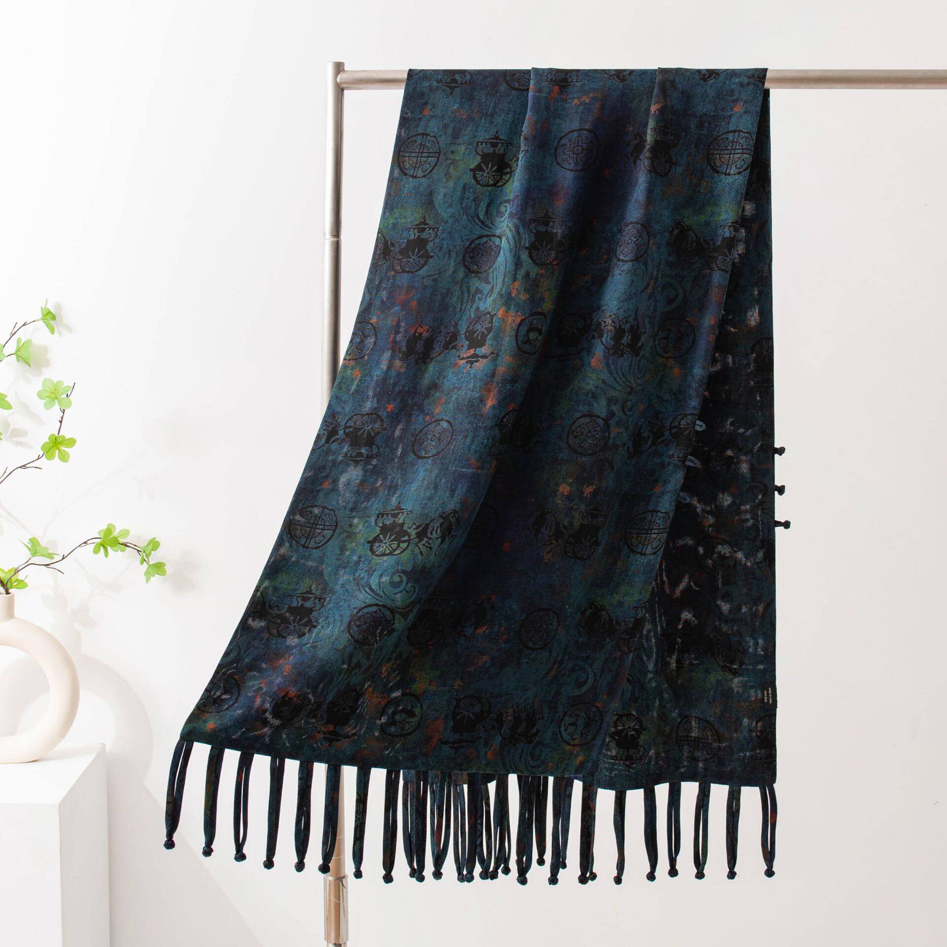 新款真丝香云纱大长巾双层带流苏围巾中国风送长辈礼盒高级感披肩