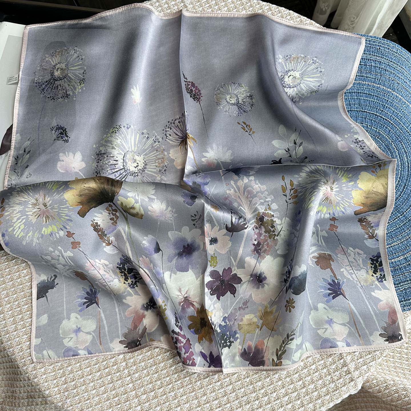 秋季真丝桑蚕丝印花小方巾围脖