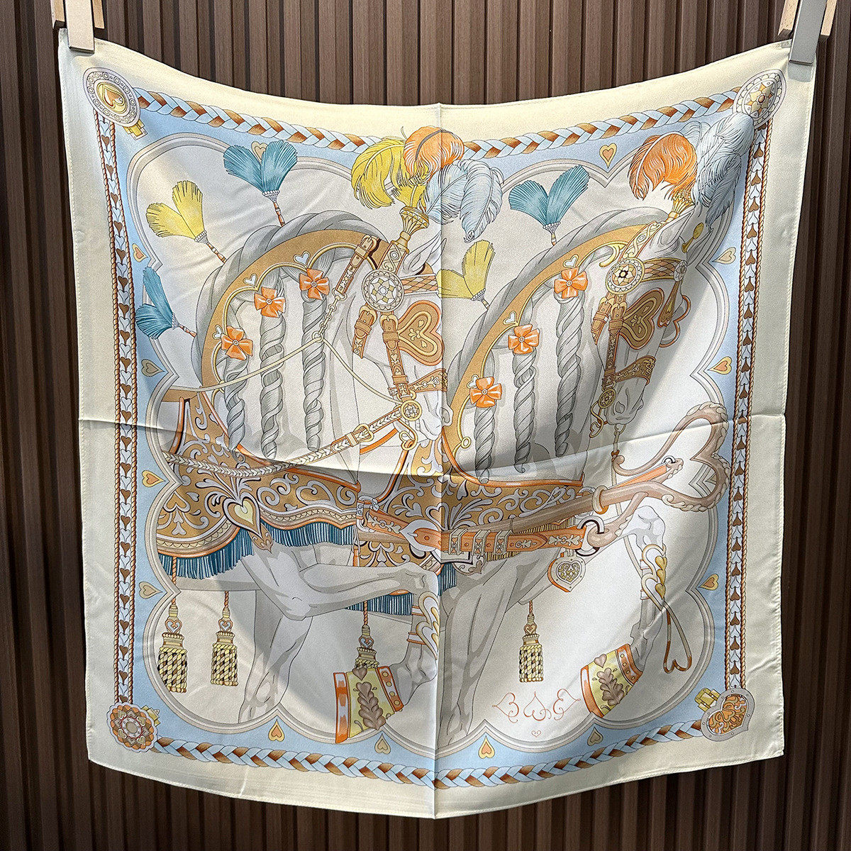 心形挽具26年新款真丝丝巾夏季高端斜纹大牌风70cm方巾高级感围巾