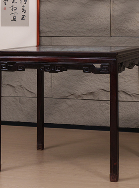 清代红木镶云石回纹八仙桌