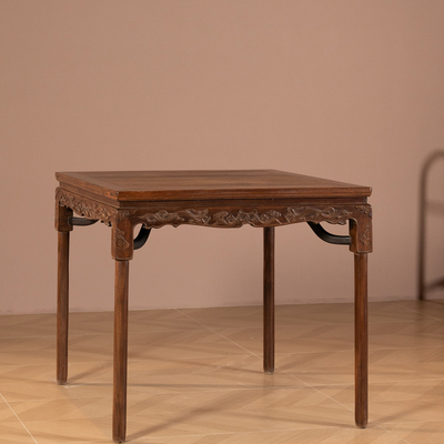 清代红木螭龙纹展腿方桌
