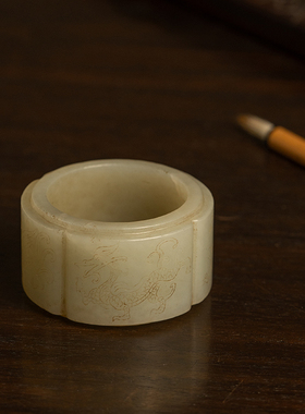 和田玉雕四灵海棠形发箍