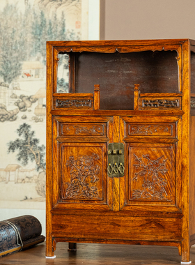 黄花梨花卉纹万历柜摆件