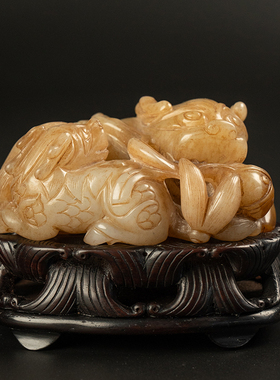 清代玉雕麒麟瑞兽摆件（红木座）古玩玉器和田玉籽料雕摆件232.2g