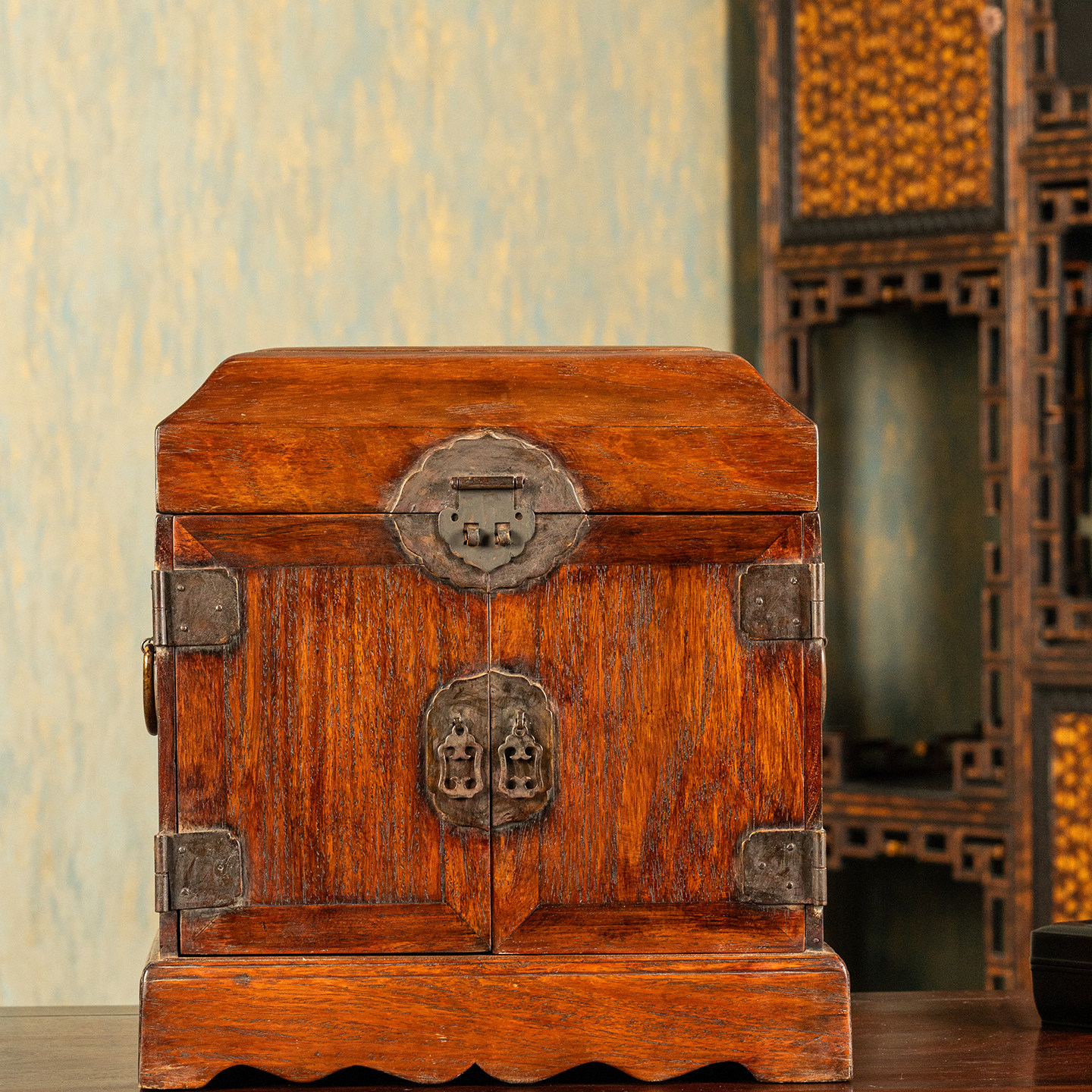 清代黄花梨满彻盝顶官皮箱文玩古董收藏书房摆件海南黄花梨百宝箱