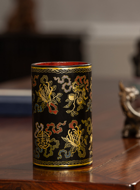 清代大漆描金三多图笔筒
