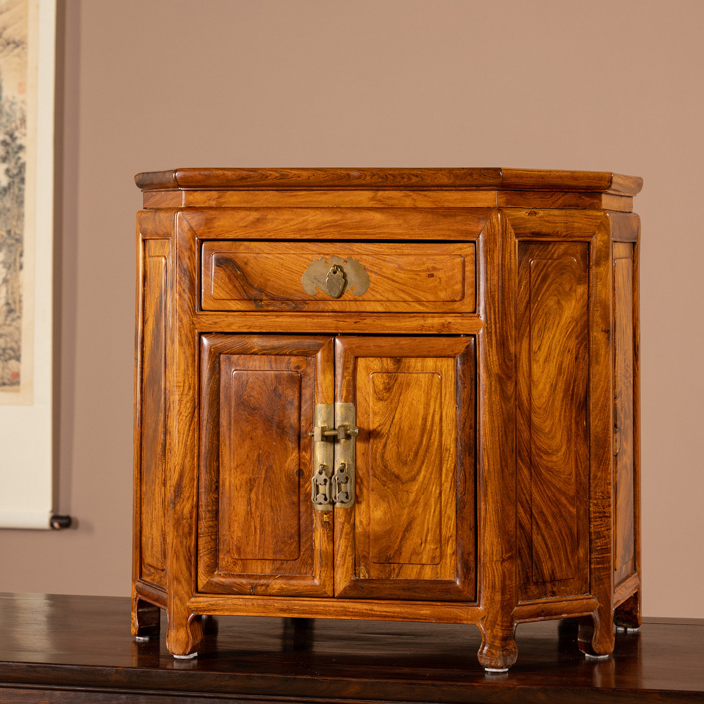 二十世纪黄花梨八角橱柜中式古典家具收藏海南黄花梨老料新作书柜