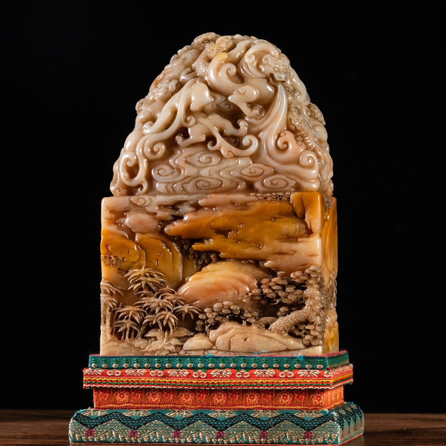 清代秋堂款寿山芙蓉石螭龙钮诗文山子印章（锦座）古董收藏摆件