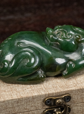 清代碧玉雕瑞兽把件老物件文玩古董玉器收藏真品碧玉摆件212.8g