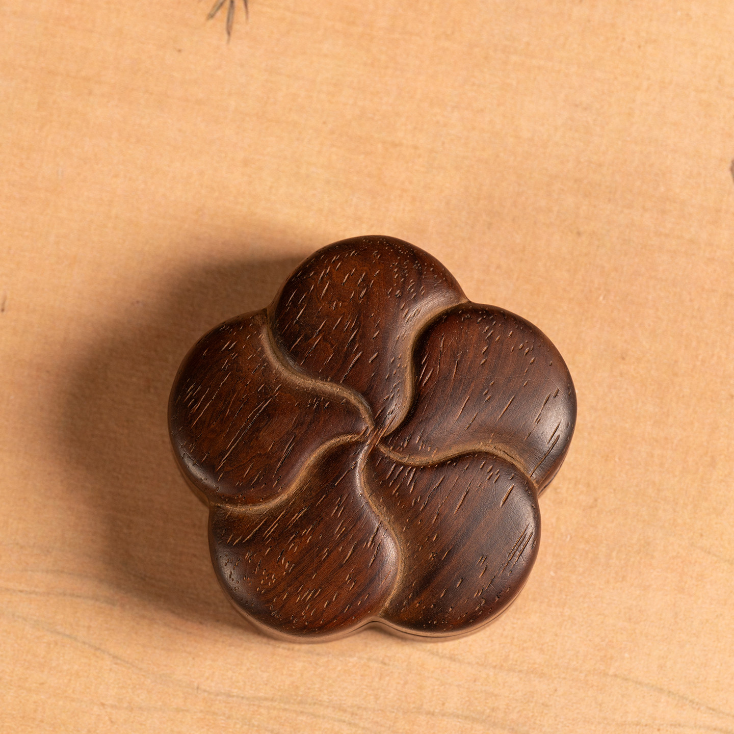 清代黄花梨整挖梅花形香盒老物件文玩古董收藏真品海南黄花梨盖盒