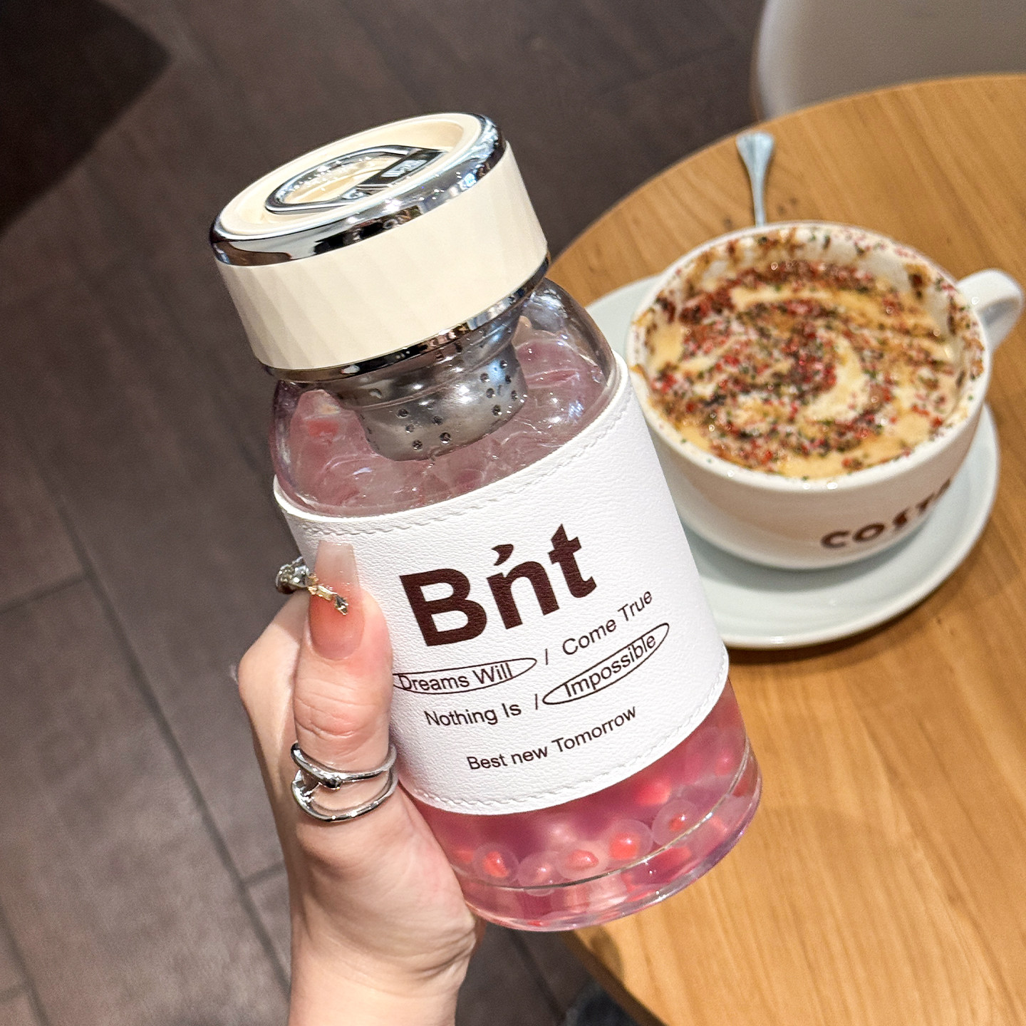 防炸裂玻璃杯能直接放开水的杯子图片