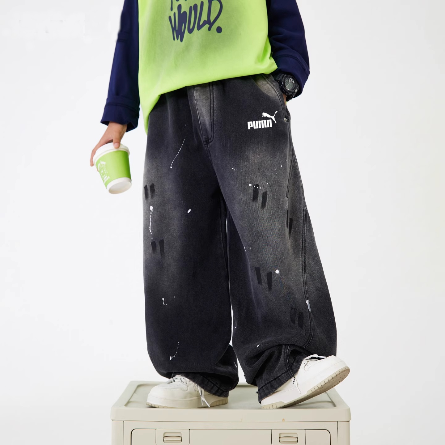 奥莱专柜男童秋冬泼墨阔腿加绒弯刀牛仔裤2025新款儿童宽松直筒裤