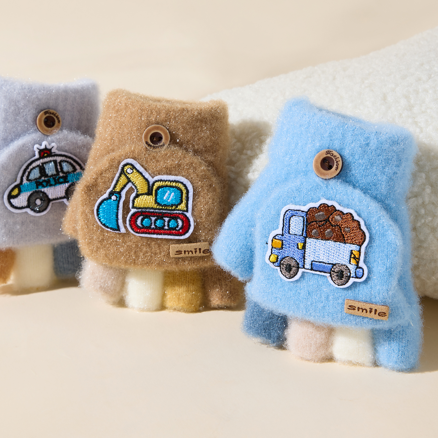 1-4岁宝宝手套冬季加绒加厚保暖婴儿半指翻盖可爱卡通小汽车男童