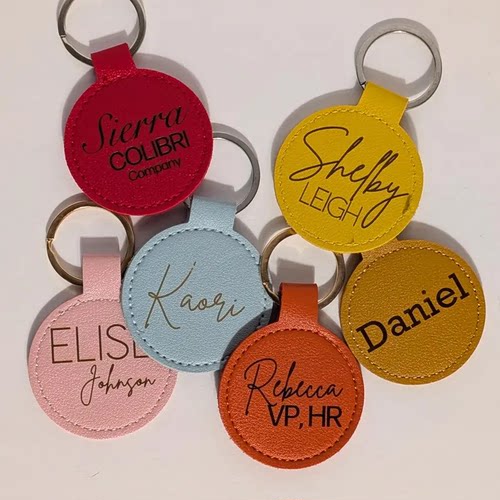 私人定制公司LOGO名字圆形皮革钥匙扣钥匙圈吊坠婚礼派对结婚礼物