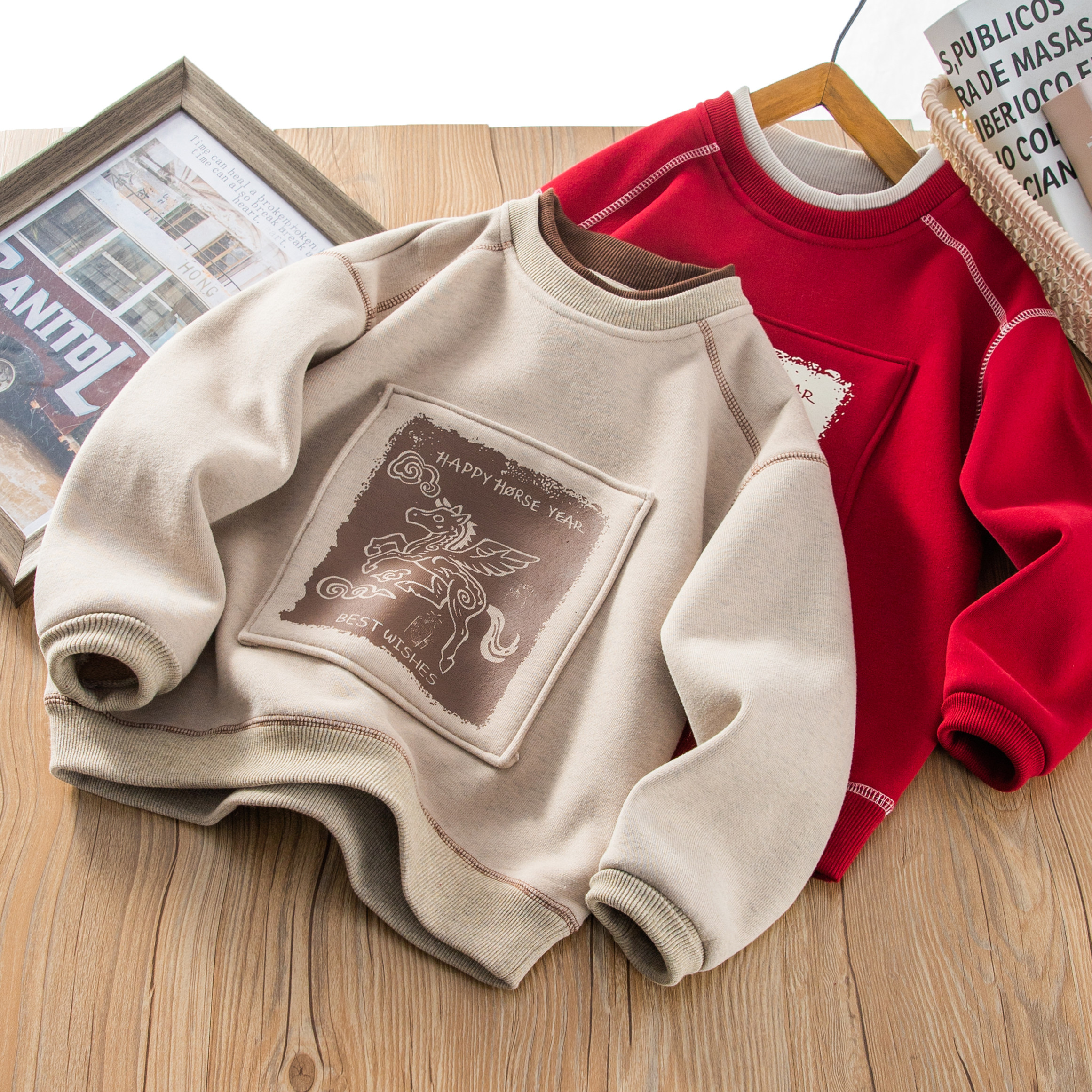 新年穿搭2026男女童贴布飞马双领加绒卫衣舒适百搭潮酷中大童休闲,童装/婴儿装/亲子装,卫衣/绒衫,淘宝优惠券,粉丝福利购,淘宝优惠卷