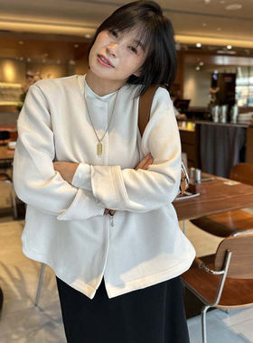 优雅随性 实穿利落 高智感圆领廓形宽松显瘦长袖通勤短款外套女