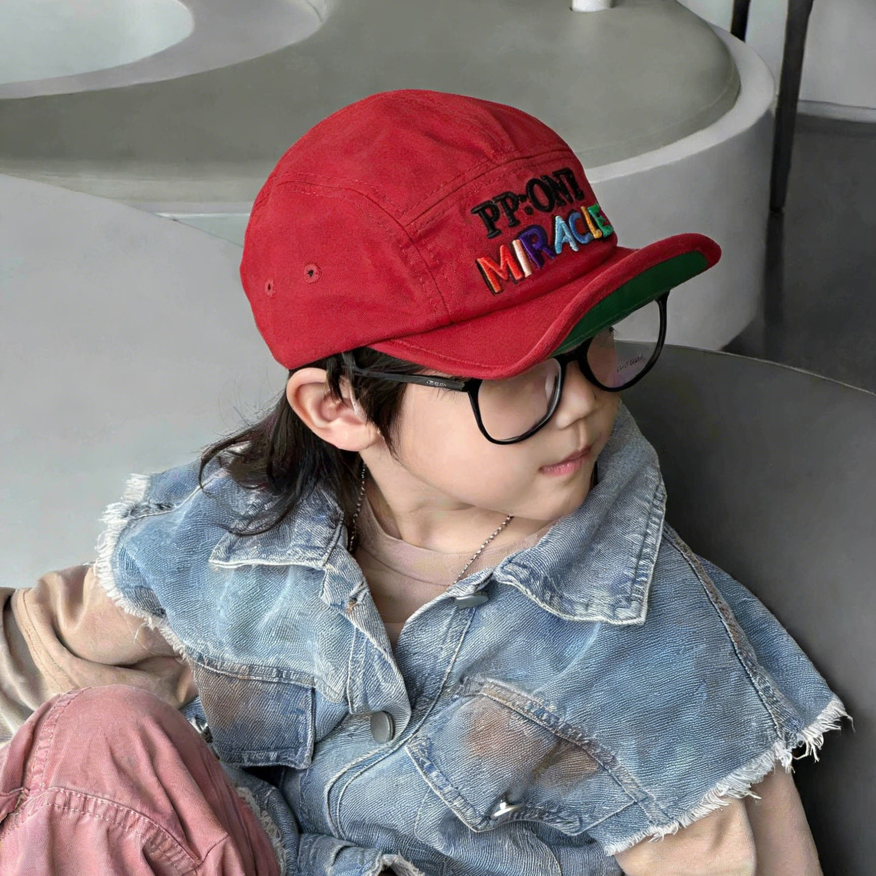 洋气儿童帽子韩系牛仔个性彩色字母刺绣男童软檐帽春季女孩鸭舌帽