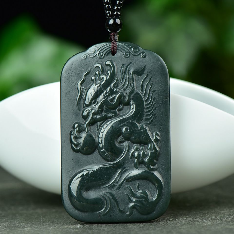 天然新疆和田玉青玉塔青细料龙行天下龙牌玉牌情侣款民族风挂件坠